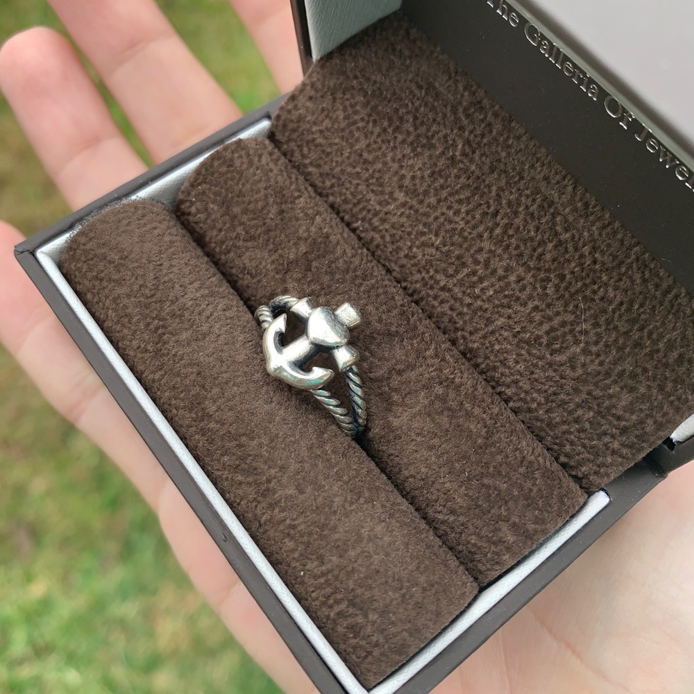 Size 7.5 Authentic James Avery Ring